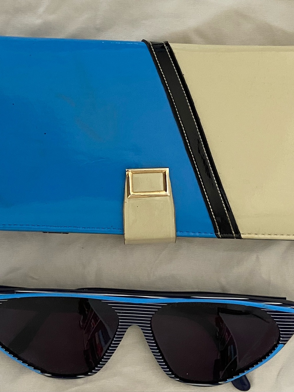 VTG 1960s Mod Colorblock Continental Wallet - Blue Cream Asymmetric Retro